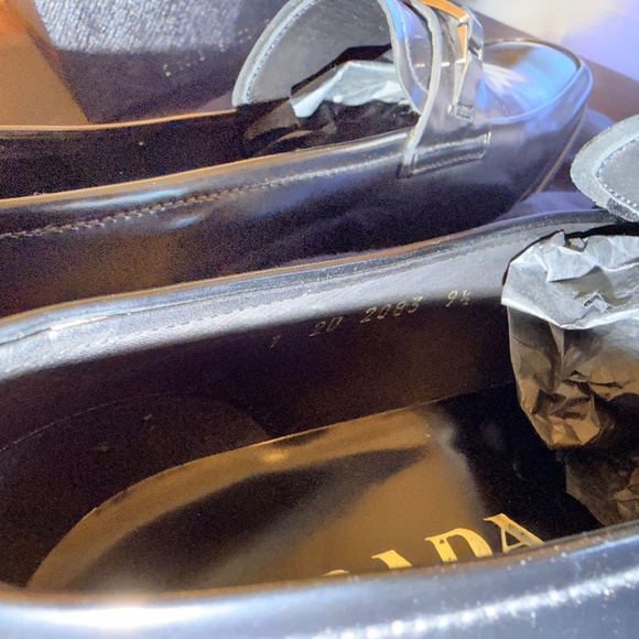 NEW IN BOX--Men's Prada US 10.5 / EU 9.5 Patent Leather loafer with buckle - Picture 6 of 7